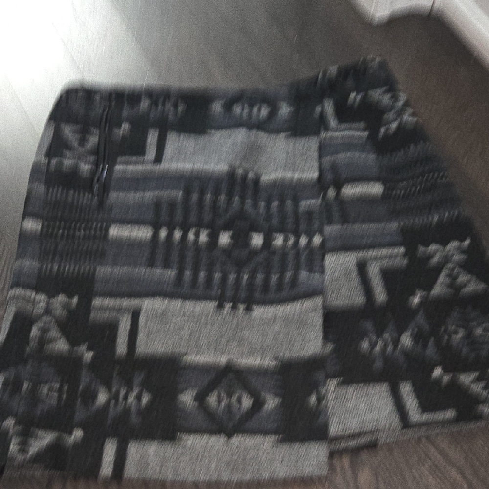 Artisan Ny Black and Gray Mini Skirt Casual